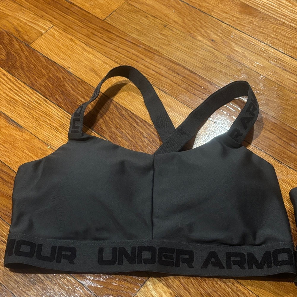 Under Armour Charcoal & green Sports Bras - Picture 2 of 4